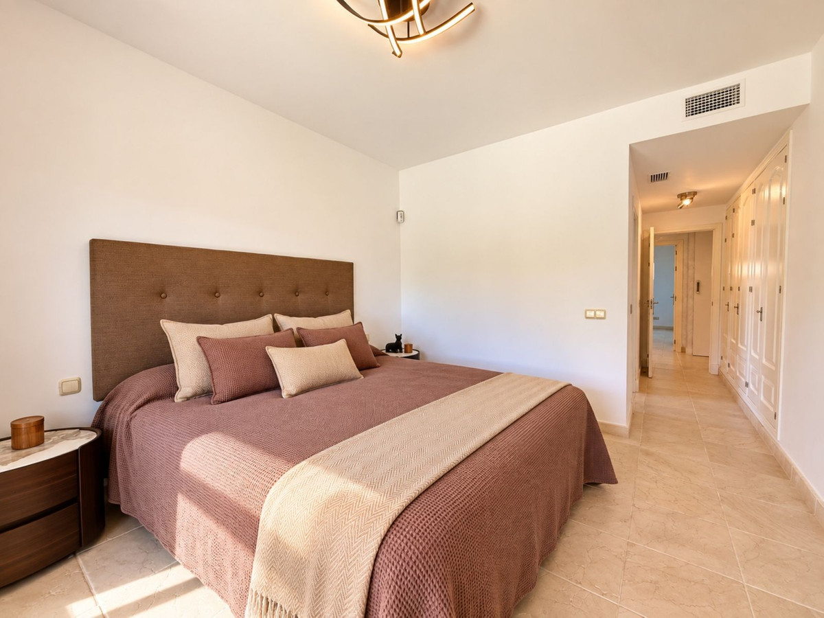 2 bedroom Apartment in Estepona in Estepona - foto 17