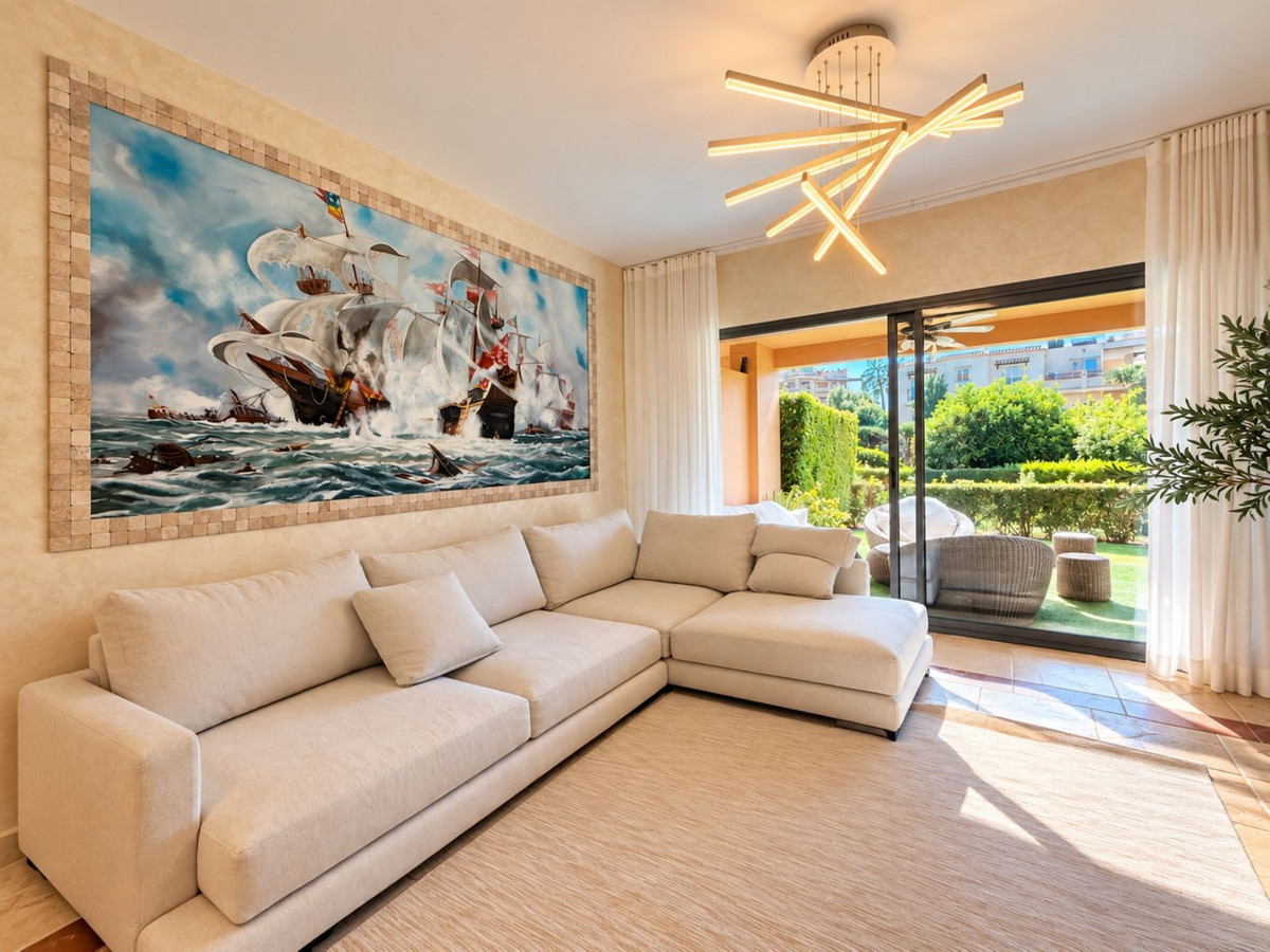 2 bedroom Apartment in Estepona in Estepona - foto 7