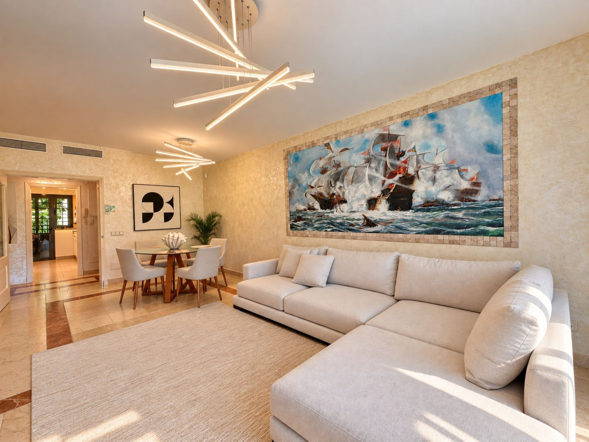 2 bedroom Apartment in Estepona in Estepona - foto 8