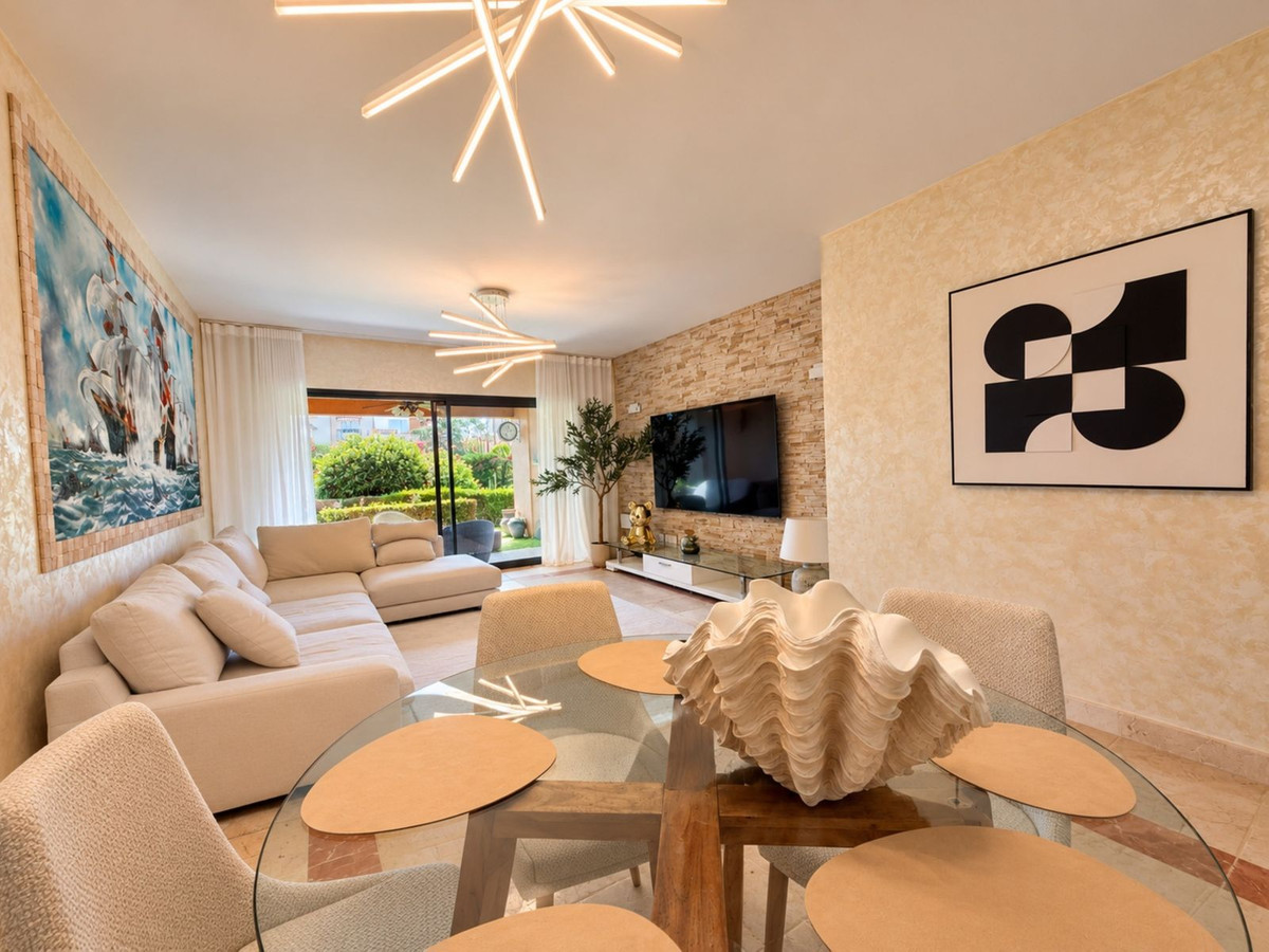 2 bedroom Apartment in Estepona in Estepona - foto 10