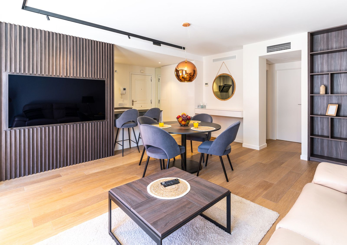 2 bedroom Apartment in Estepona in Estepona - foto 2