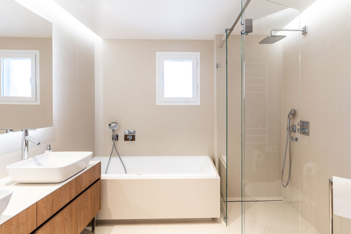 2 bedroom Apartment in Estepona in Estepona - foto 17