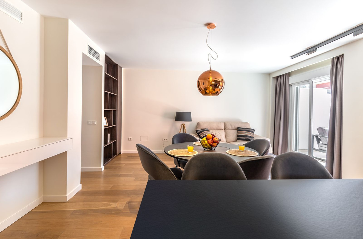 2 bedroom Apartment in Estepona in Estepona - foto 5