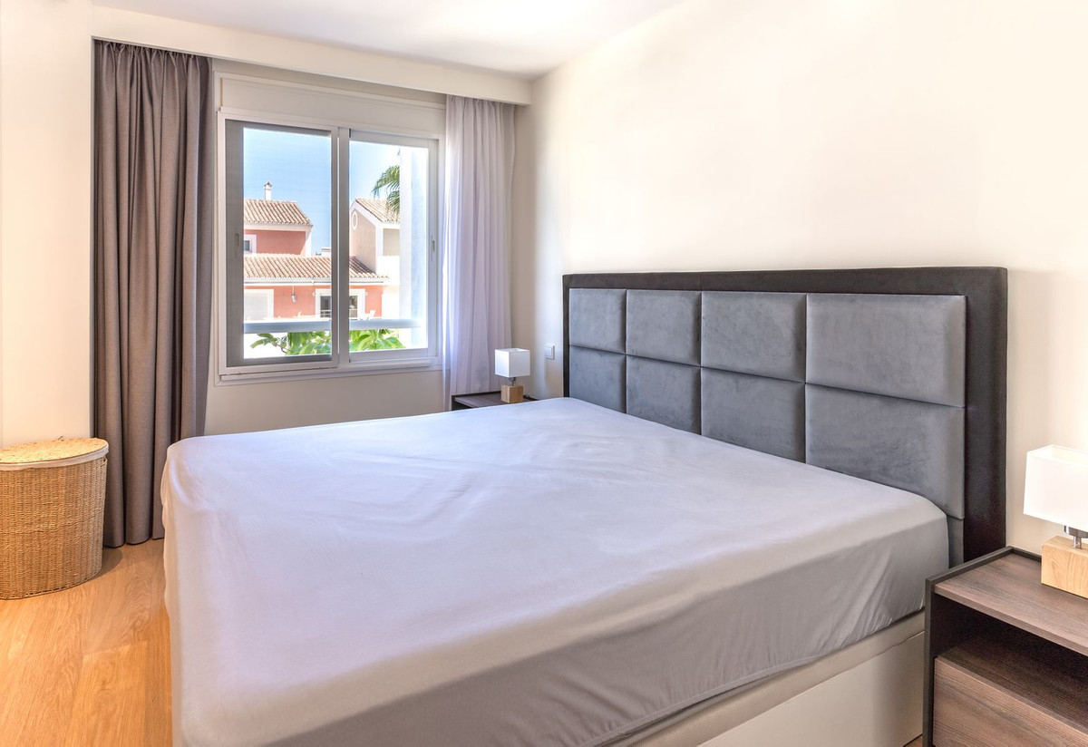2 bedroom Apartment in Estepona in Estepona - foto 8