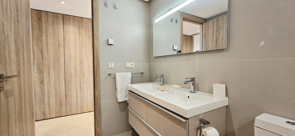 Drie-slaapkamer appartement in Los Arqueros in Los Arqueros - foto 17