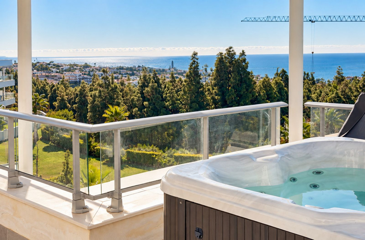 Penthouse met 3 slaapkamers en 163,29 m² privé terrassen in Las Lagunas, Málaga in Las Lagunas - foto 2