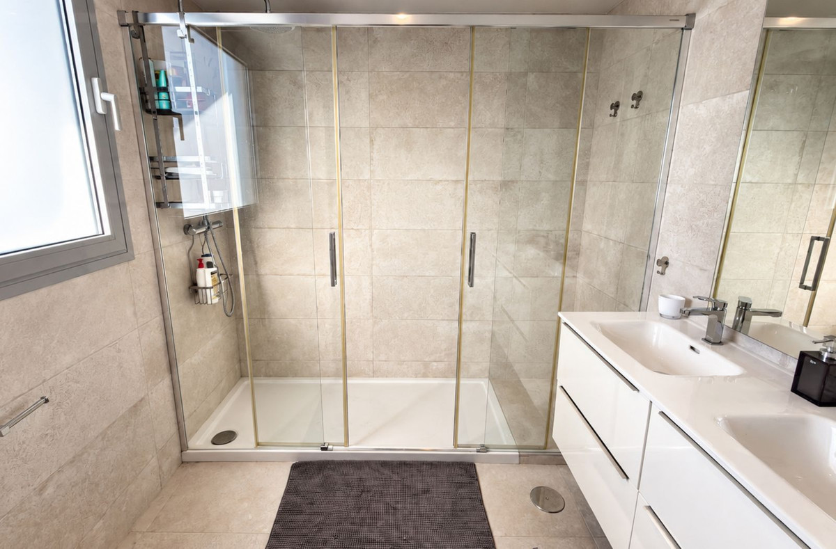 Penthouse met 3 slaapkamers en 163,29 m² privé terrassen in Las Lagunas, Málaga in Las Lagunas - foto 19