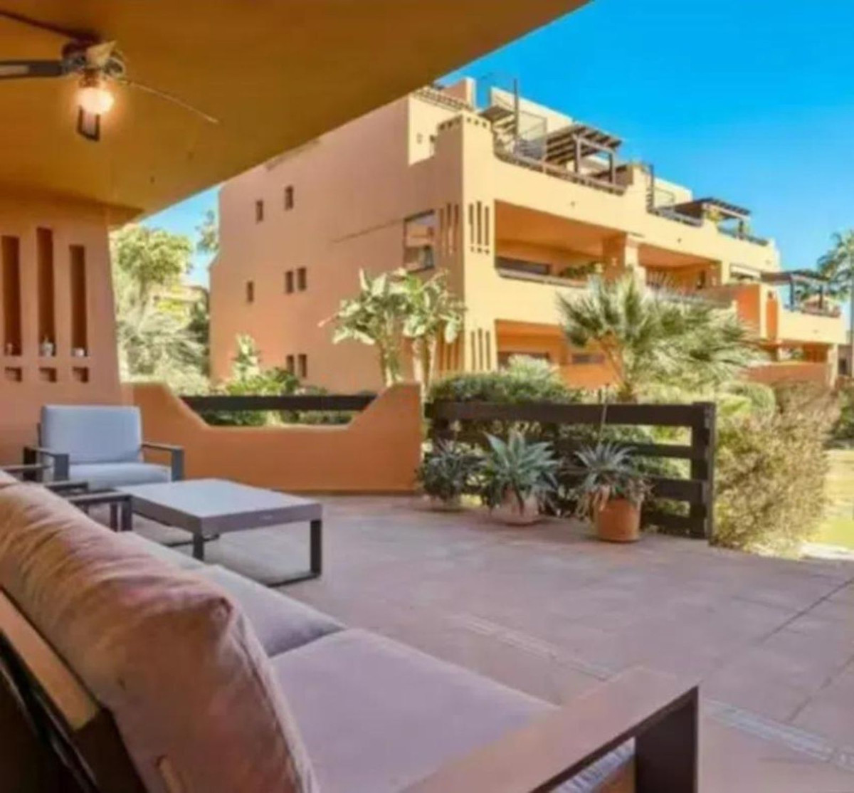 Gelijkvloers appartement met 2 slaapkamers in Estepona in Estepona - foto 8