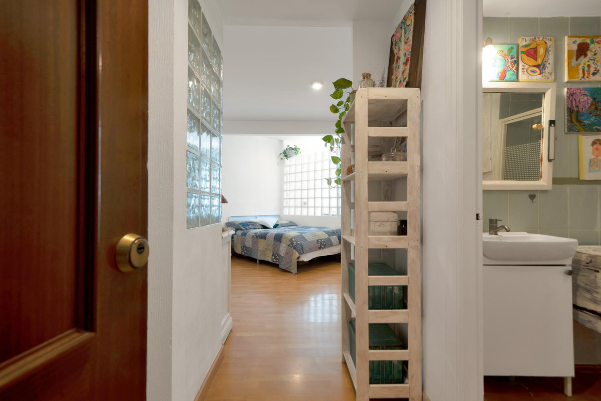 1 bedroom Apartment in Marbella in Marbella - foto 2