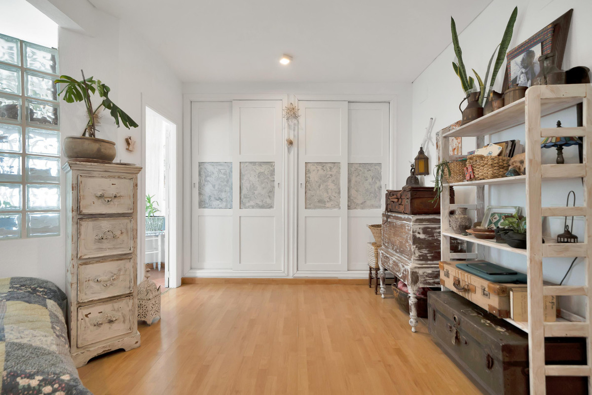 1 bedroom Apartment in Marbella in Marbella - foto 6