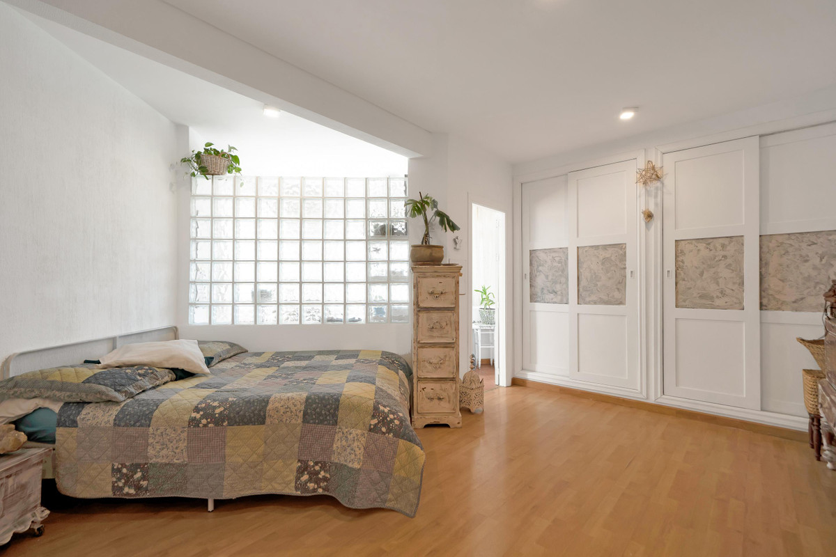 1 bedroom Apartment in Marbella in Marbella - foto 7