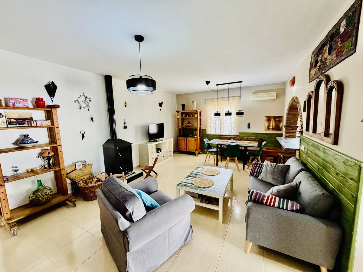Drie slaapkamers hoekwoning in Benamargosa, onlangs gerenoveerd in Benamargosa - foto 14