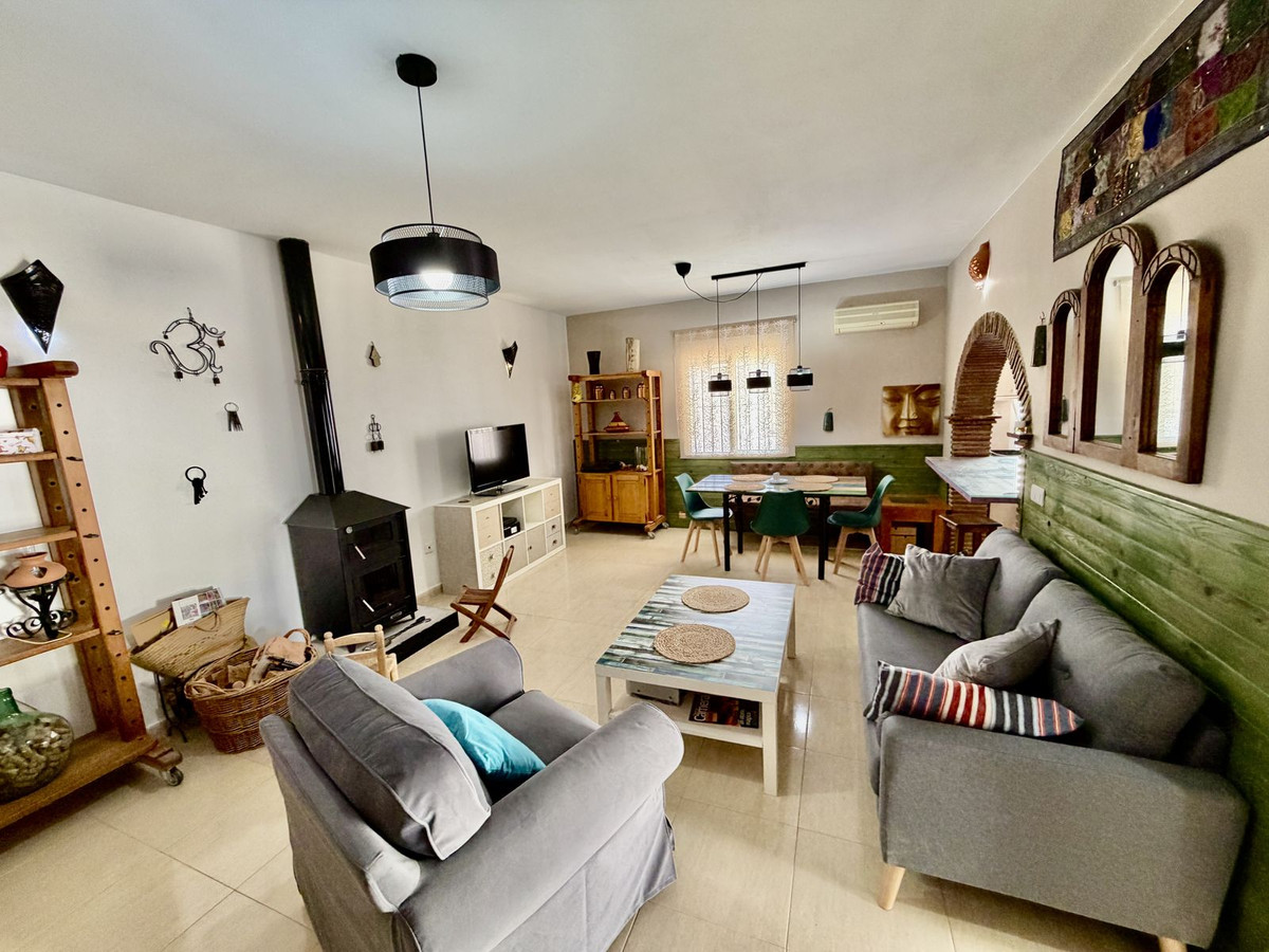 Drie slaapkamers hoekwoning in Benamargosa, onlangs gerenoveerd in Benamargosa - foto 7