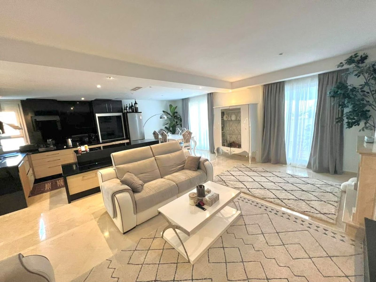 Drie-slaapkamer duplex in Aloha Royal, Nueva Andalucía, Marbella in Nueva Andalucía - foto 4