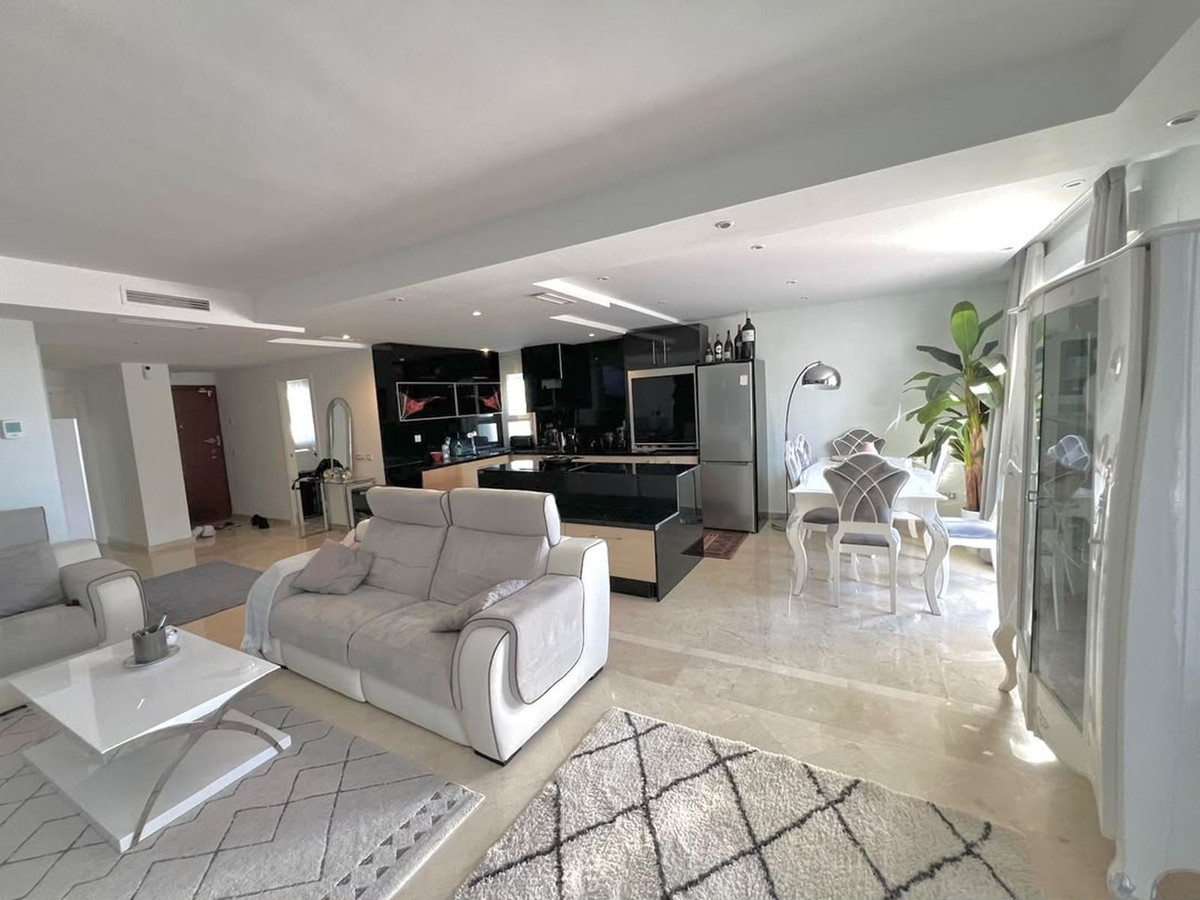 Drie-slaapkamer duplex in Aloha Royal, Nueva Andalucía, Marbella in Nueva Andalucía - foto 6