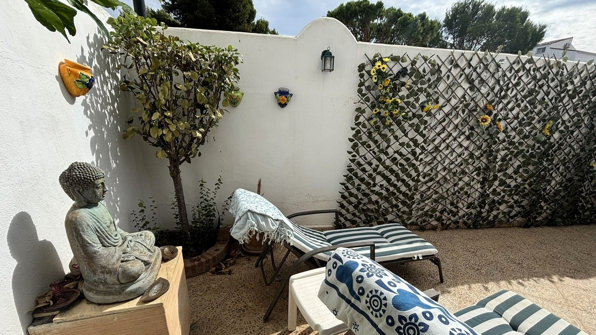 2 bedroom Apartment in Calahonda in Calahonda - foto 13