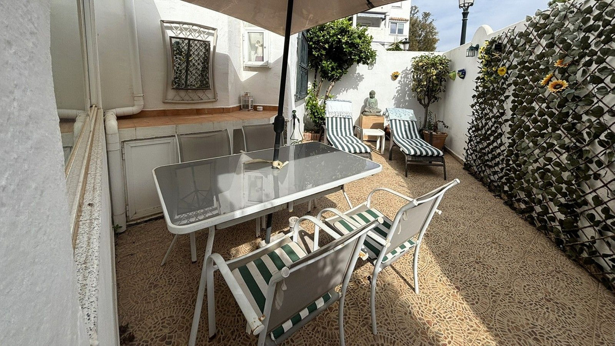 2 bedroom Apartment in Calahonda in Calahonda - foto 14