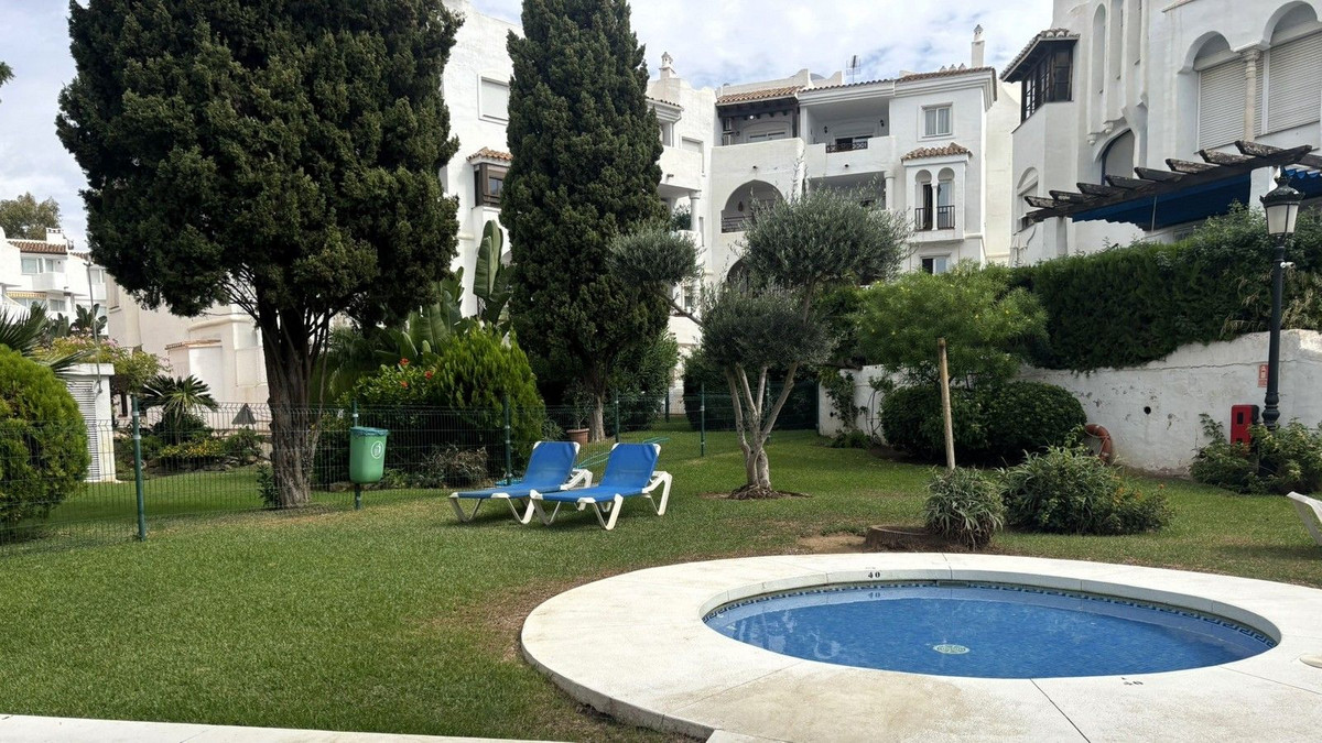 2 bedroom Apartment in Calahonda in Calahonda - foto 20