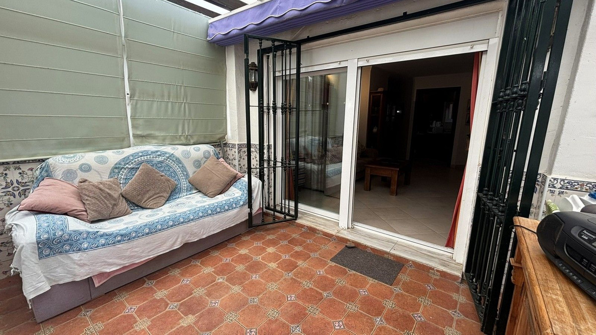 2 bedroom Apartment in Calahonda in Calahonda - foto 4
