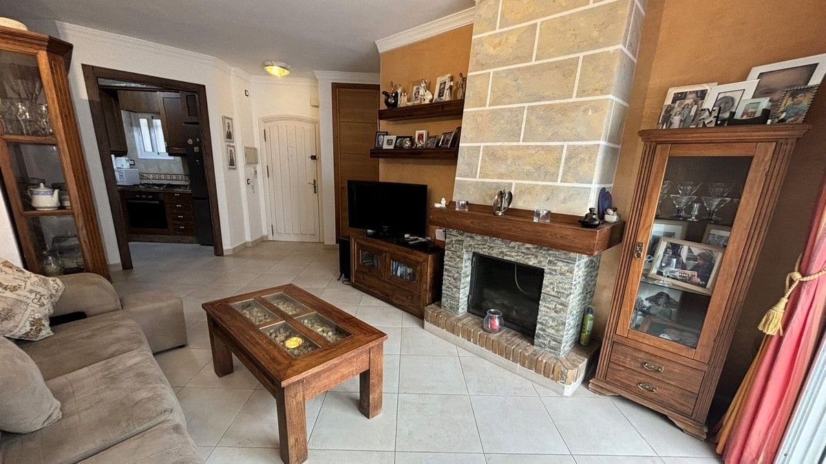 2 bedroom Apartment in Calahonda in Calahonda - foto 8