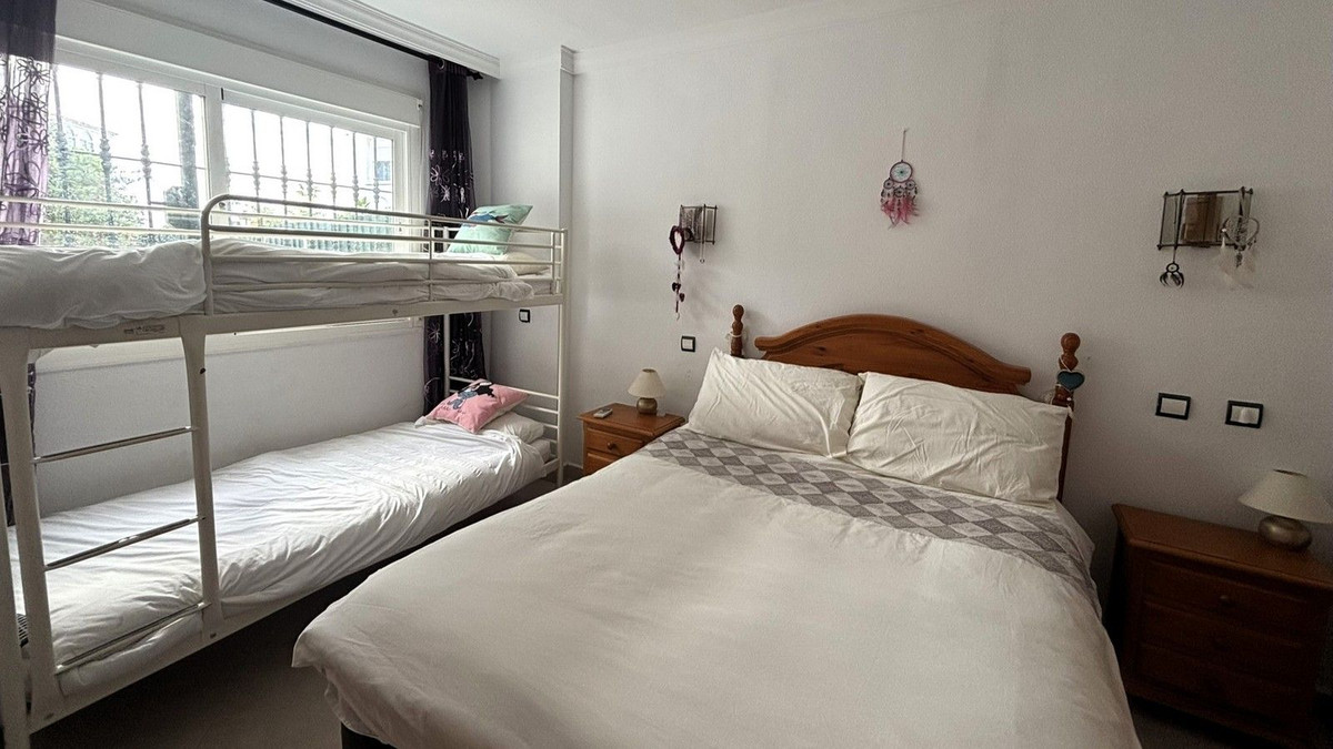 2 bedroom Apartment in Calahonda in Calahonda - foto 10