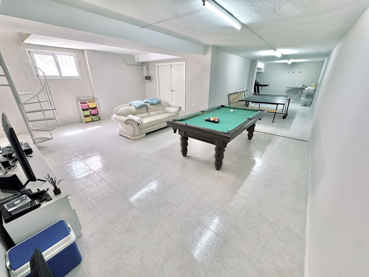 4 bedroom House in Calahonda in Calahonda - foto 15