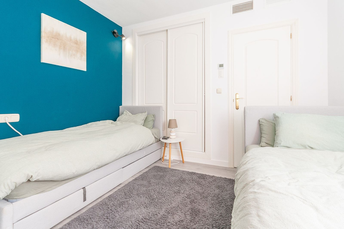 Gerenoveerd 3-slaapkamer appartement op begane grond in Elviria, Marbella in Elviria - foto 11