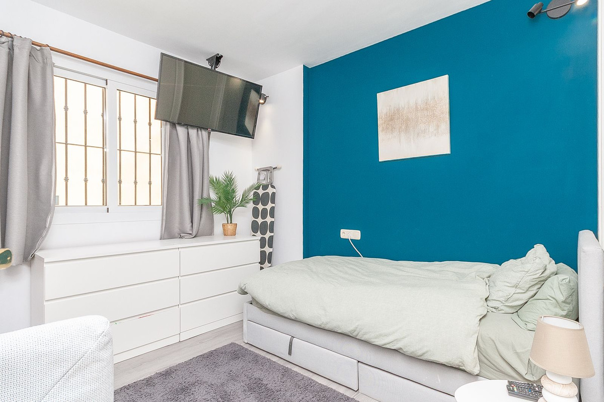 Gerenoveerd 3-slaapkamer appartement op begane grond in Elviria, Marbella in Elviria - foto 9
