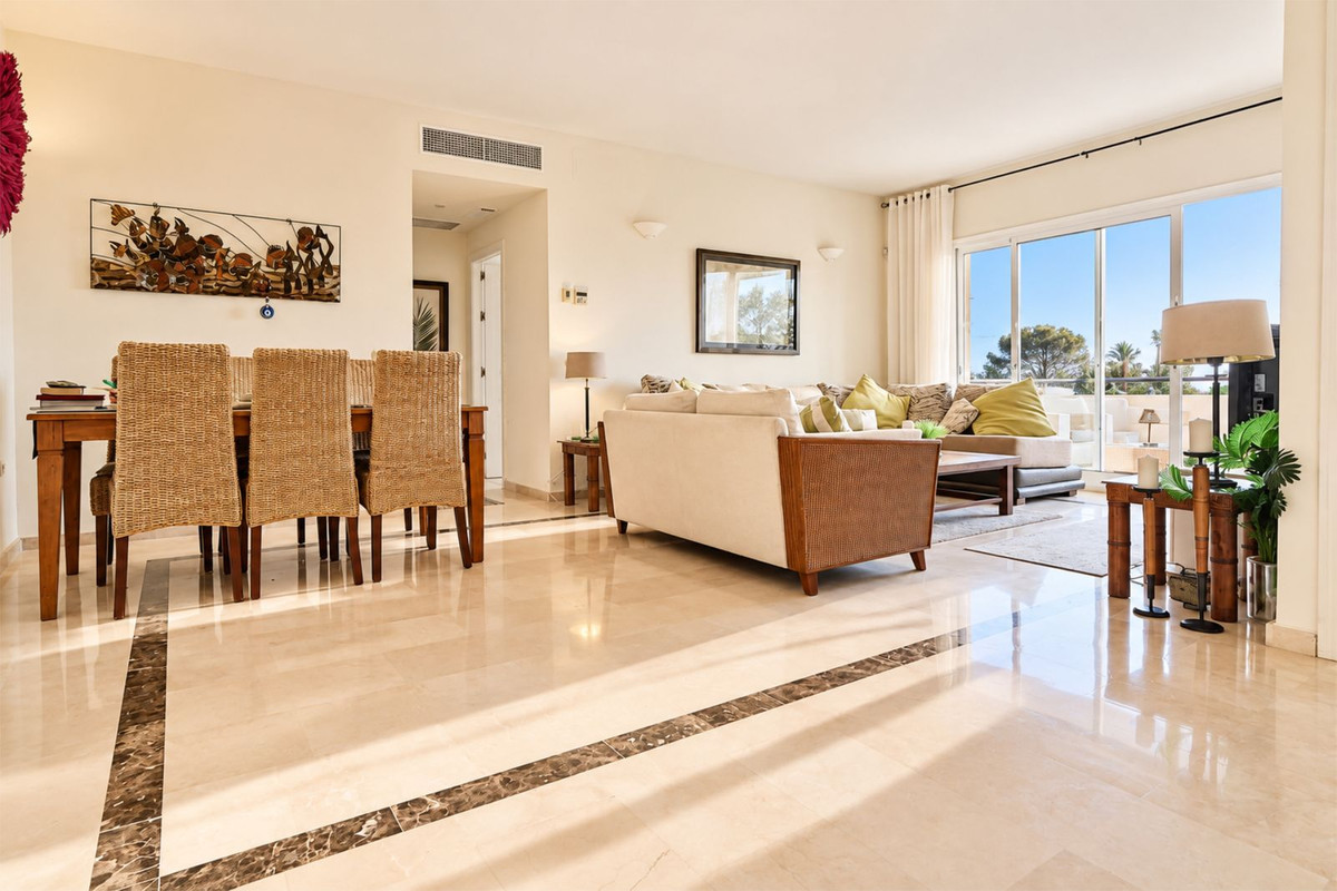 Drie-slaapkamer appartement in Cabopino in Cabopino - foto 3