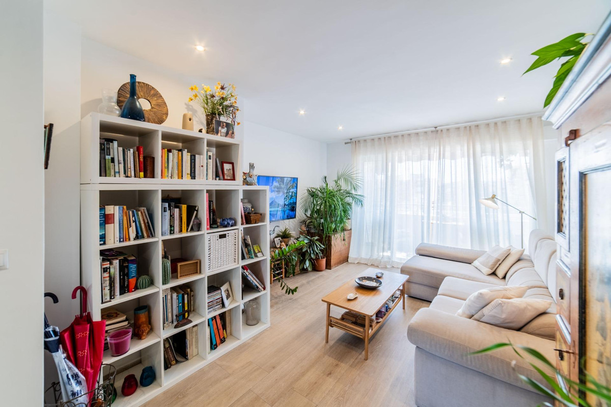 Drie-slaapkamerappartement in Málaga in Málaga - foto 2