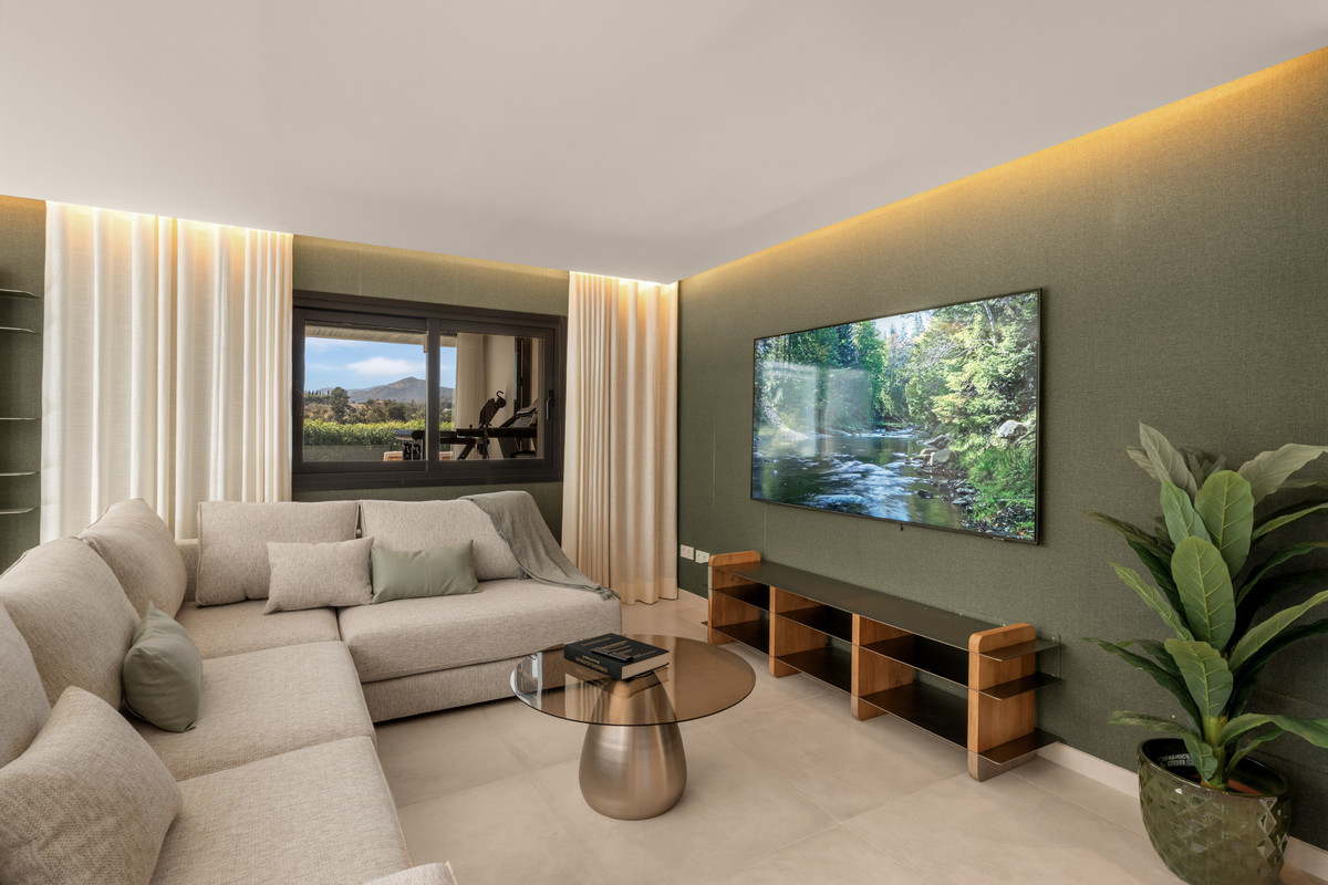 Vijf-slaapkamer villa in Nueva Andalucía in Nueva Andalucía - foto 14