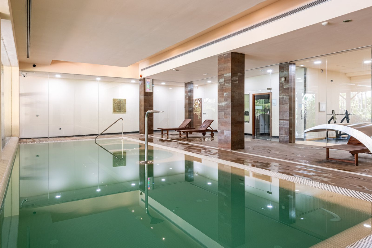 Elegant duplex penthouse in Capanes del Golf – Uitzonderlijke levensstijl en investeringskans in Benahavís - foto 15