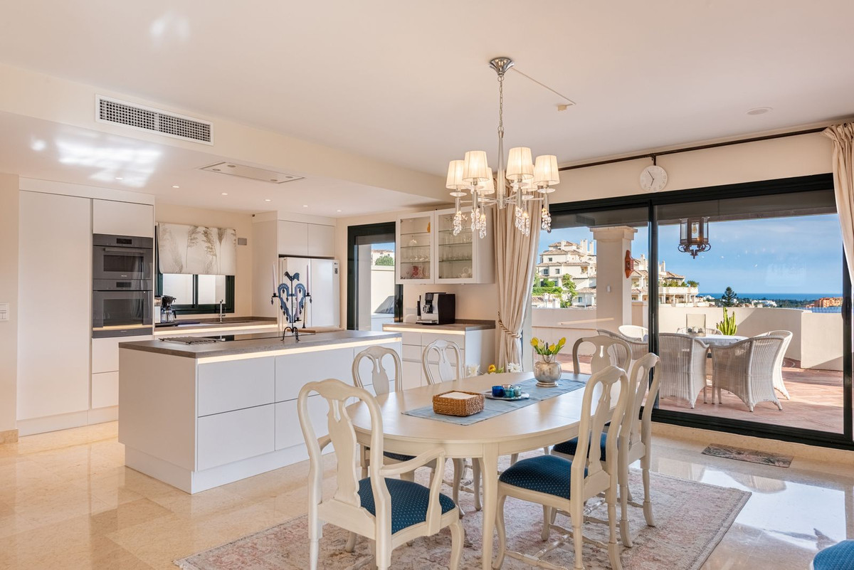 Elegant duplex penthouse in Capanes del Golf – Uitzonderlijke levensstijl en investeringskans in Benahavís - foto 6