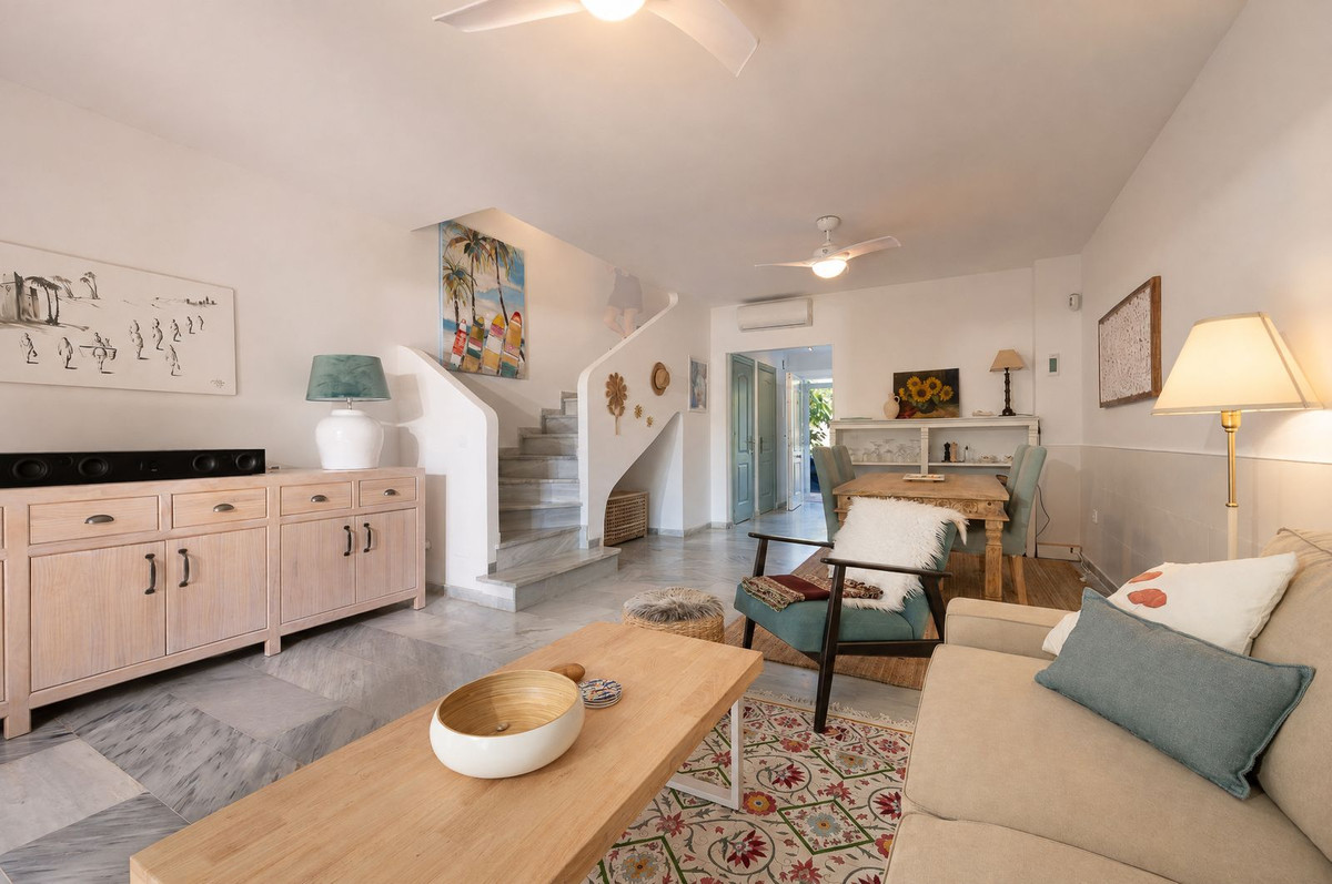 Gerenoveerde 2-slaapkamer-stadshuis in Artola Baja, Cabopino in Cabopino - foto 2