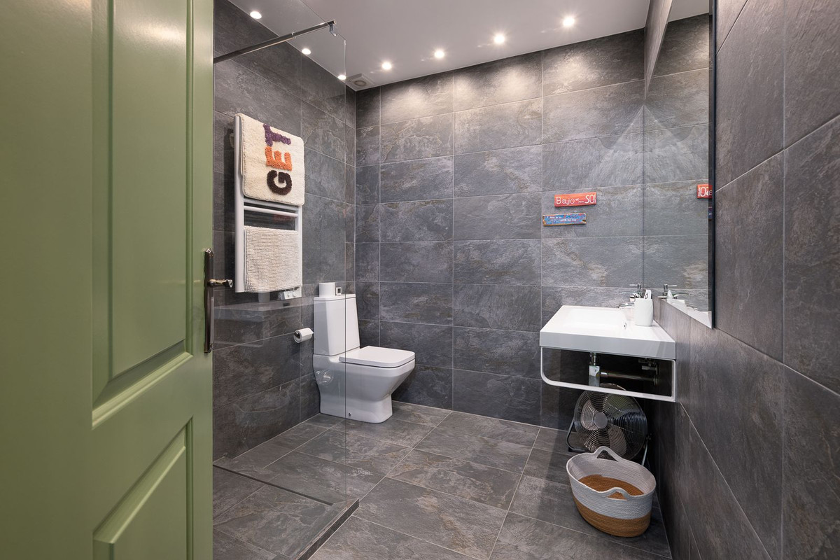 Gerenoveerde 2-slaapkamer-stadshuis in Artola Baja, Cabopino in Cabopino - foto 11