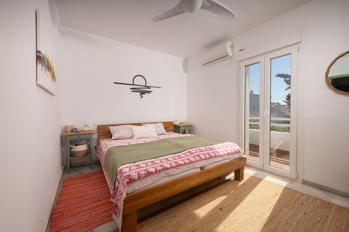 Gerenoveerde 2-slaapkamer-stadshuis in Artola Baja, Cabopino in Cabopino - foto 4