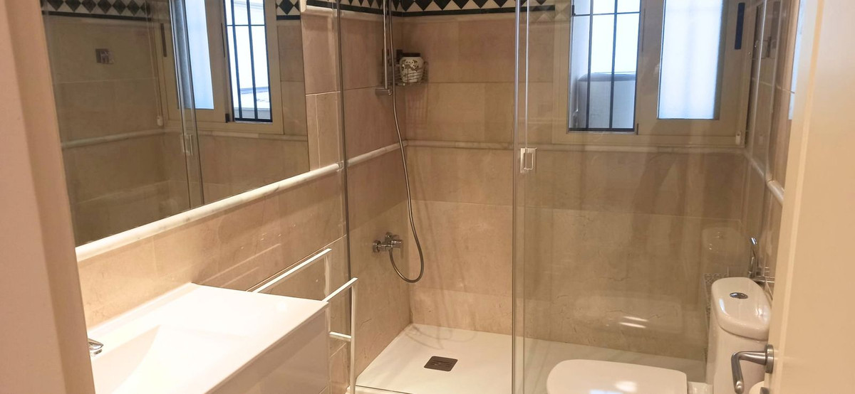 Appartement met twee slaapkamers in Nueva Andalucía in Nueva Andalucía - foto 12