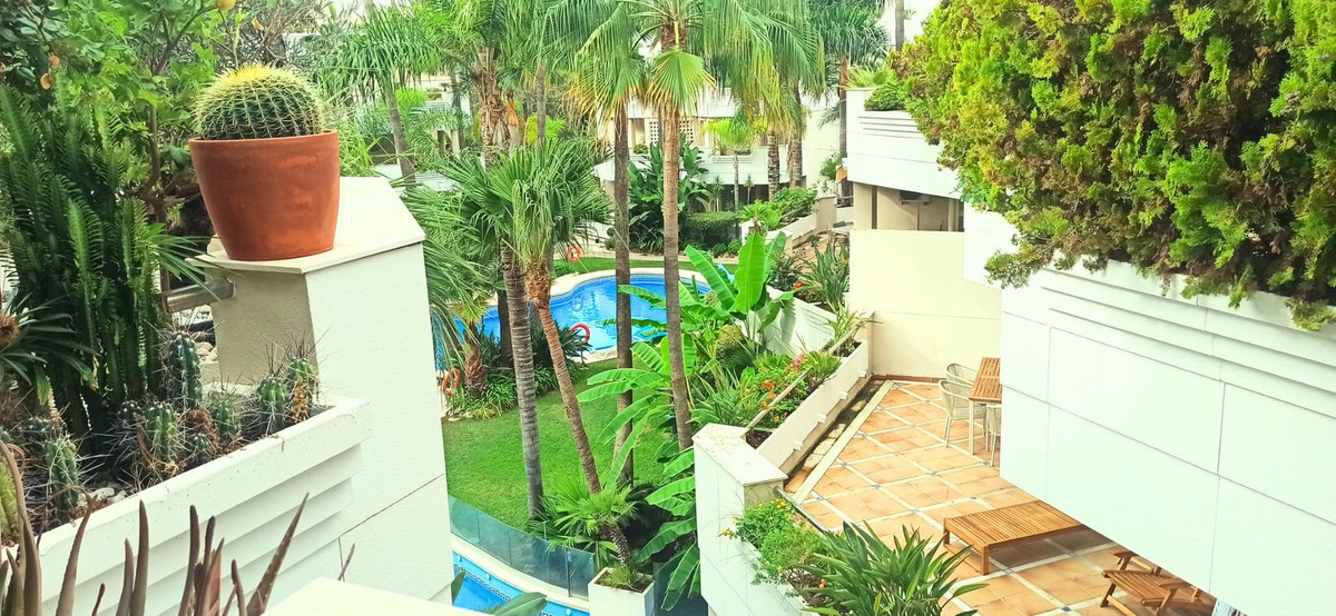 Appartement met twee slaapkamers in Nueva Andalucía in Nueva Andalucía - foto 6