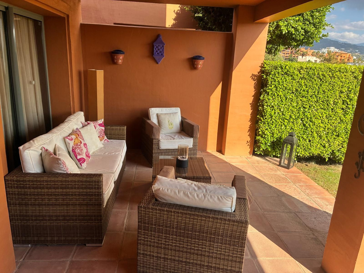 2 bedroom Apartment in Estepona in Estepona - foto 2