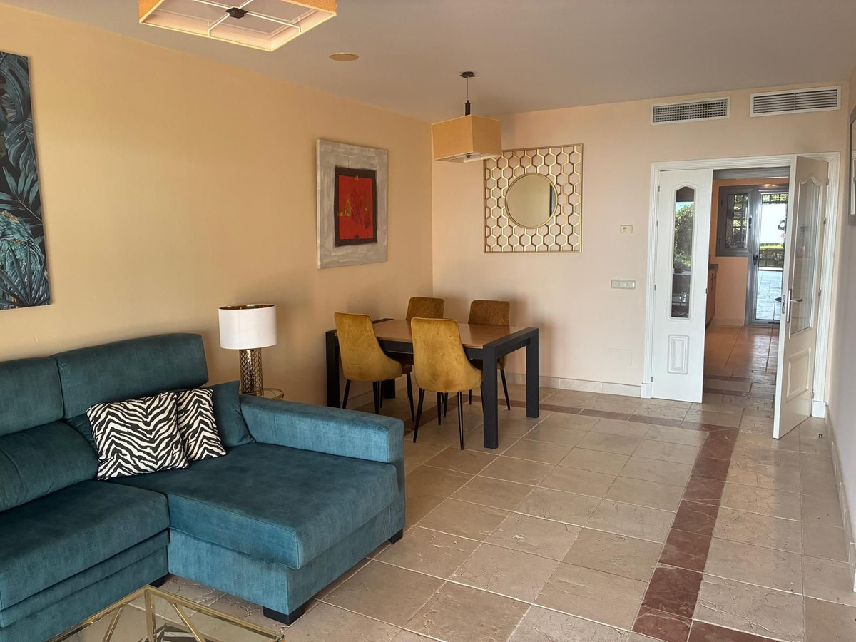 2 bedroom Apartment in Estepona in Estepona - foto 5
