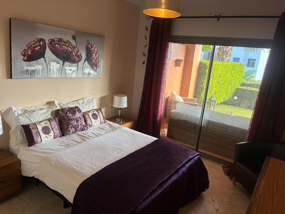 2 bedroom Apartment in Estepona in Estepona - foto 7