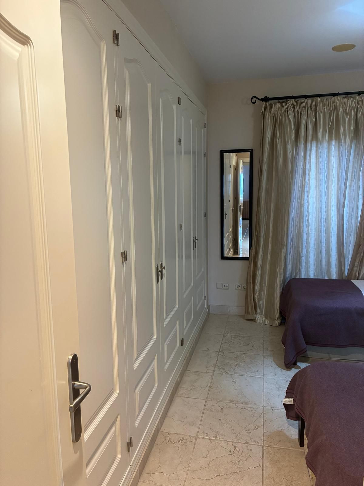 2 bedroom Apartment in Estepona in Estepona - foto 9