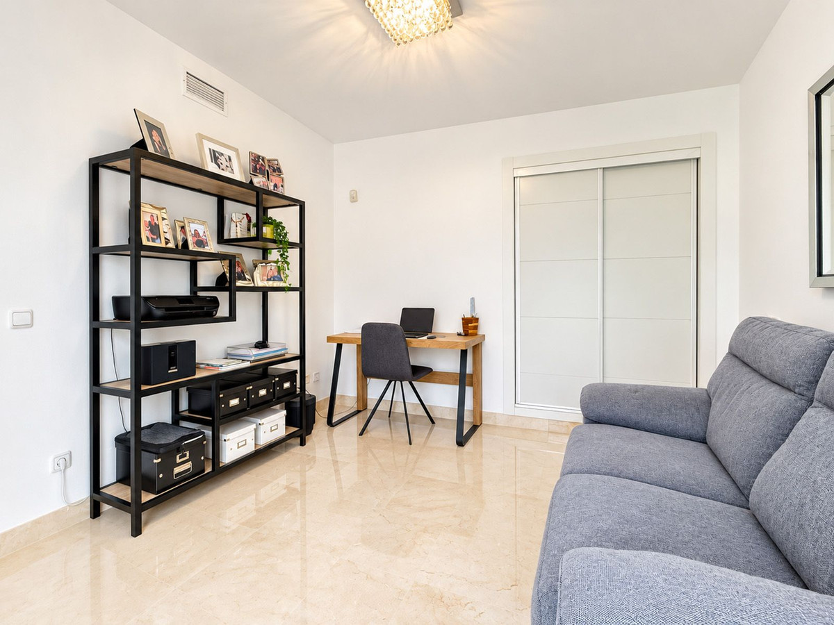 Drie-slaapkamer duplex-penthouse in Los Arqueros in Los Arqueros - foto 17