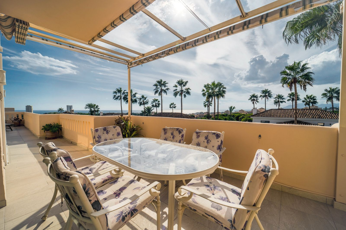 Drie slaapkamers penthouse in Elviria met 360° panoramisch uitzicht en vakantieverhuurlicentie in Elviria - foto 2