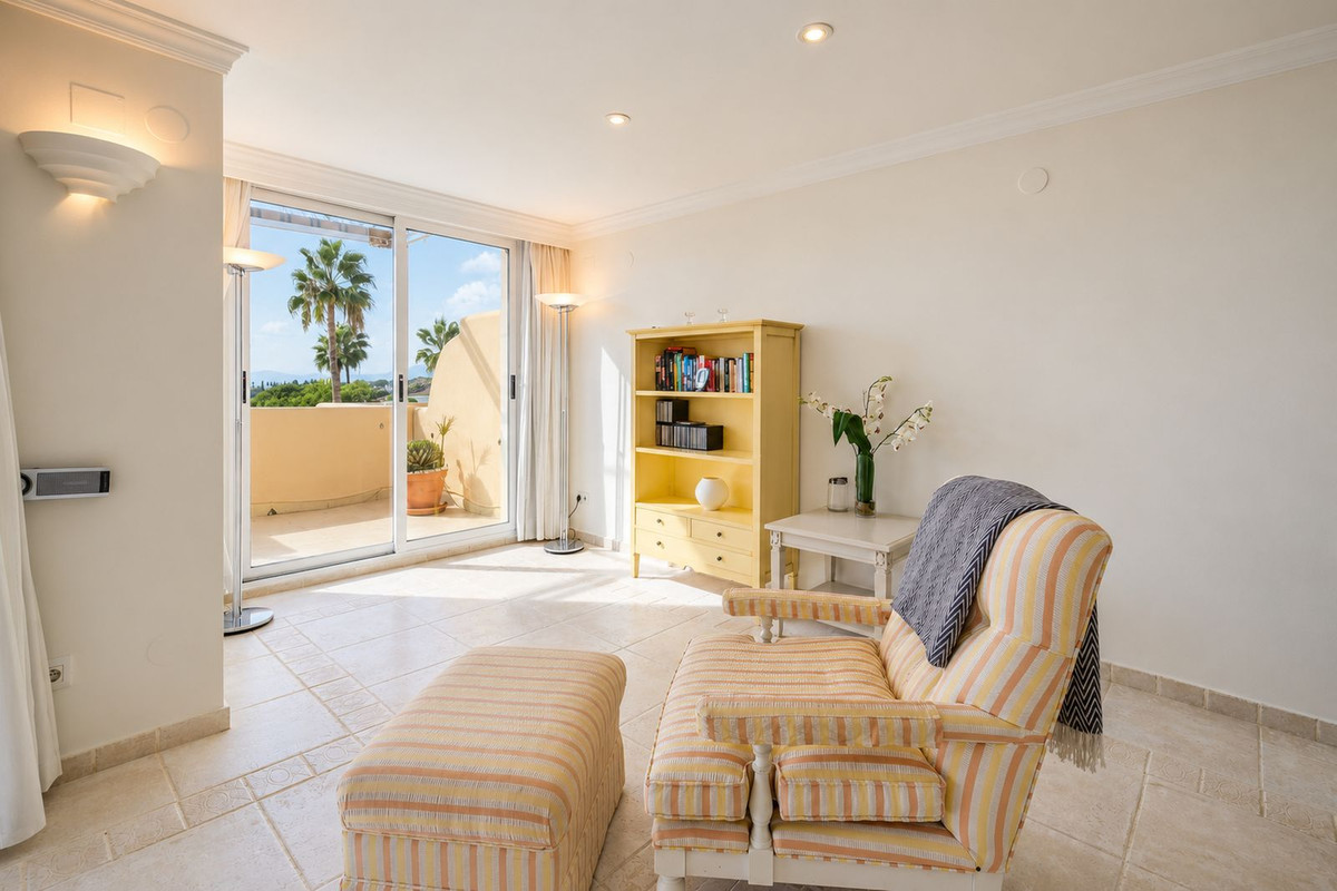 Drie slaapkamers penthouse in Elviria met 360° panoramisch uitzicht en vakantieverhuurlicentie in Elviria - foto 12