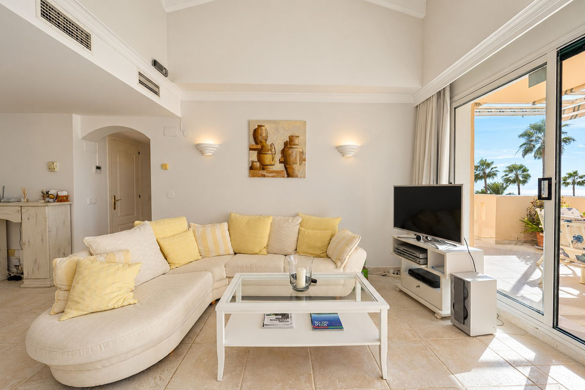 Drie slaapkamers penthouse in Elviria met 360° panoramisch uitzicht en vakantieverhuurlicentie in Elviria - foto 3