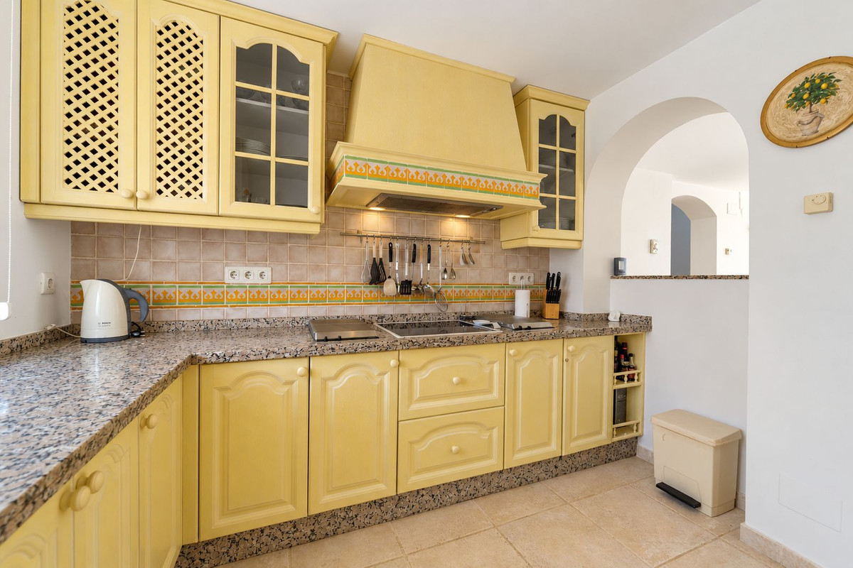 Drie slaapkamers penthouse in Elviria met 360° panoramisch uitzicht en vakantieverhuurlicentie in Elviria - foto 7