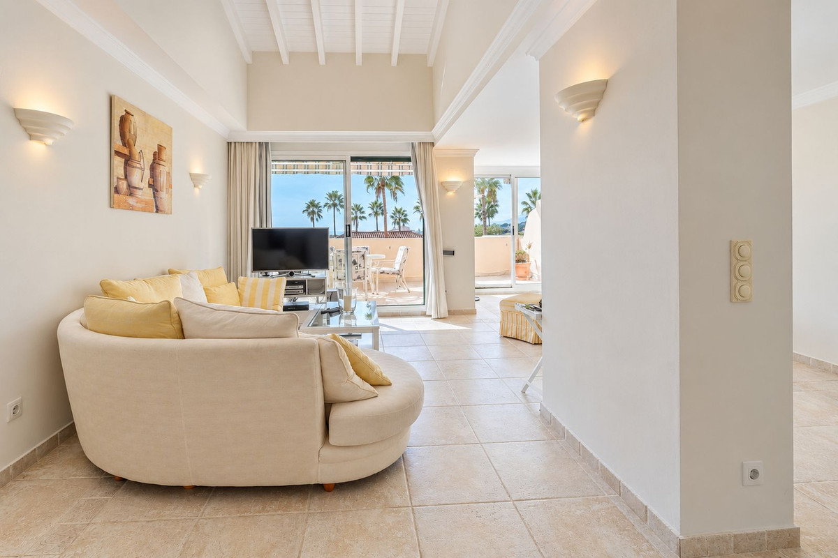 Drie slaapkamers penthouse in Elviria met 360° panoramisch uitzicht en vakantieverhuurlicentie in Elviria - foto 9