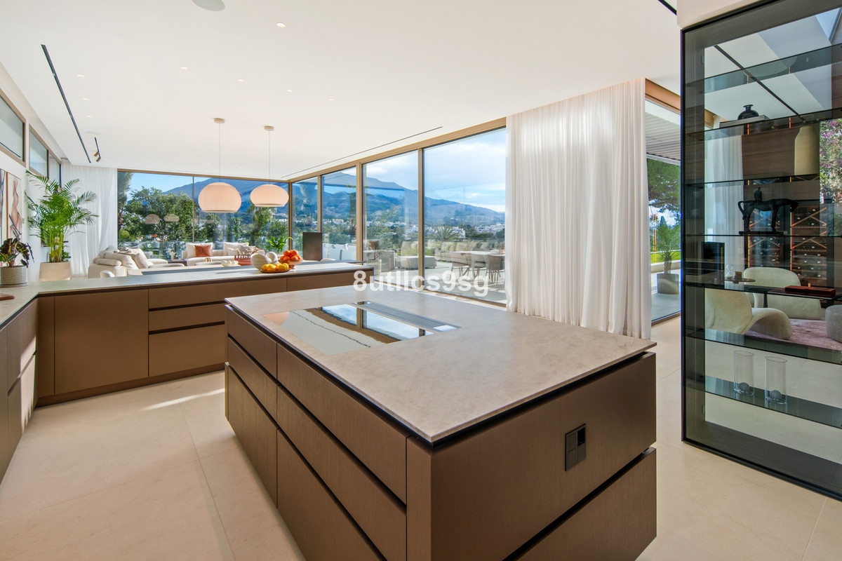 Vijf-slaapkamer villa in Nueva Andalucía, Marbella in Nueva Andalucía - foto 14