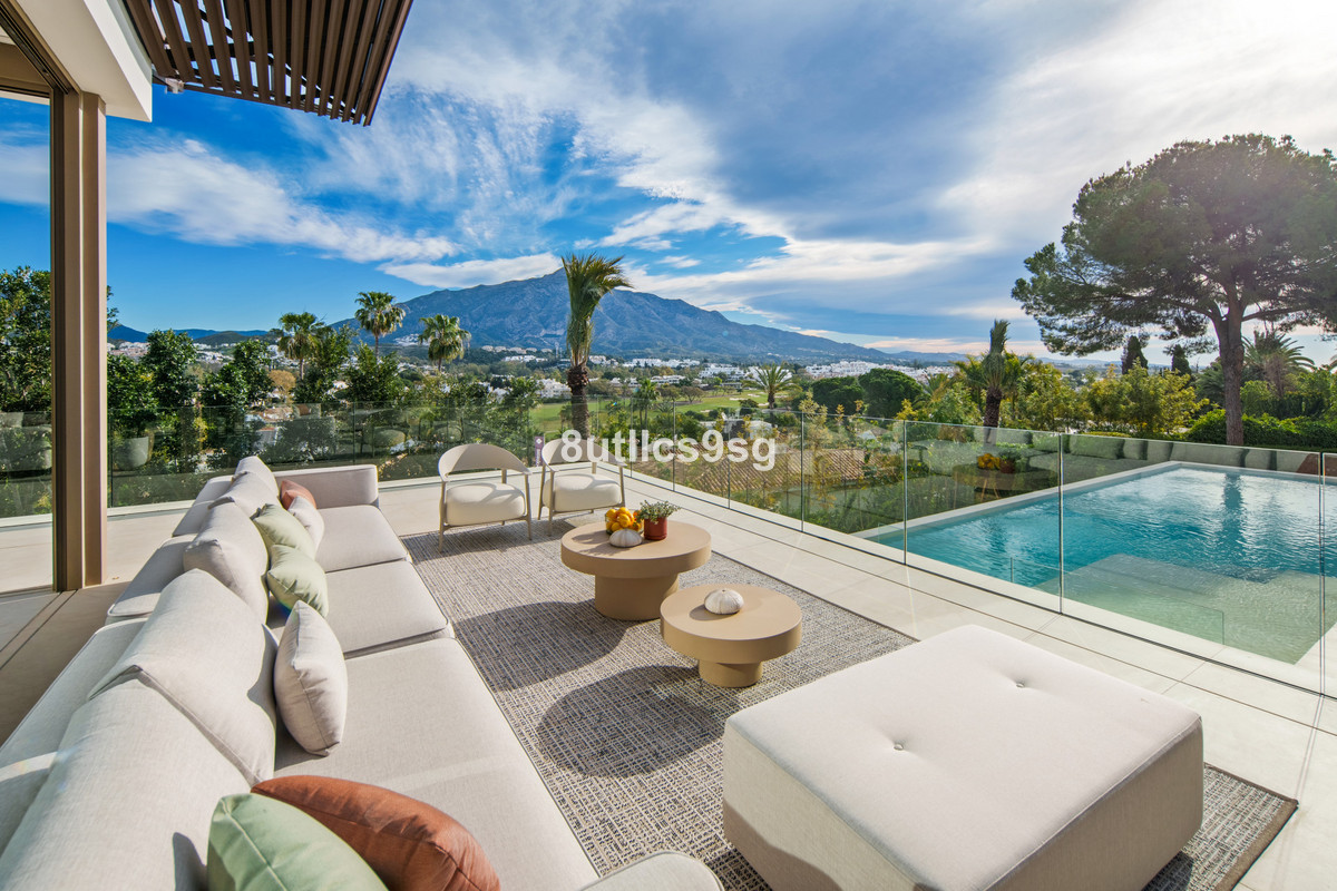 Vijf-slaapkamer villa in Nueva Andalucía, Marbella in Nueva Andalucía - foto 17